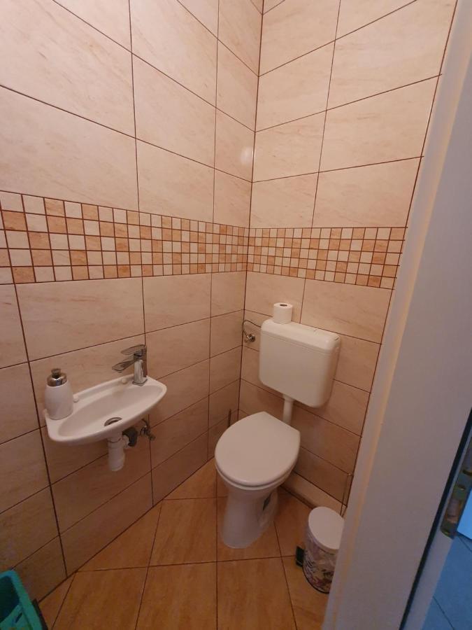 Hajdúszoboszló Fischer Apartman 3 מראה חיצוני תמונה